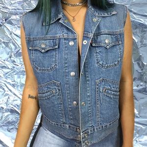 Levi jean vest